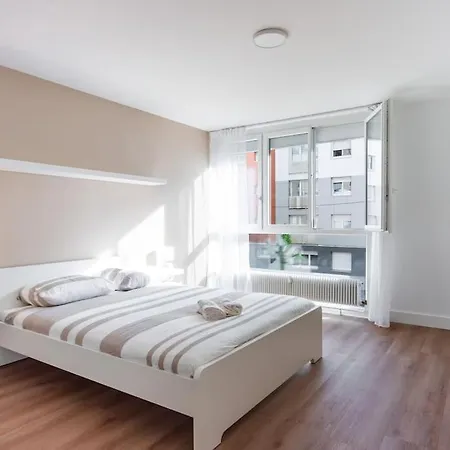 Le Chaleureux, 68M2, 6 Personnes, 3 Chambres, Avec Climatisation Apartman