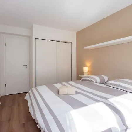 Le Chaleureux, 68M2, 6 Personnes, 3 Chambres, Avec Climatisation Apartman Nancy